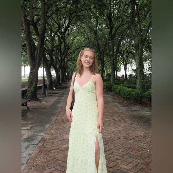 Meet your Posher, Madelyne - Picture 1 of 1